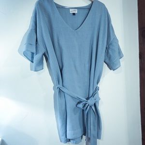 Universal thread co. Ruffle sleeve tunic plus size